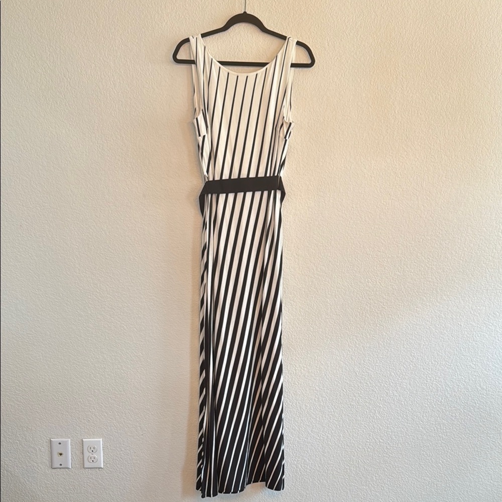 Ann Taylor -Elegant Black and White Striped Maxi size 10